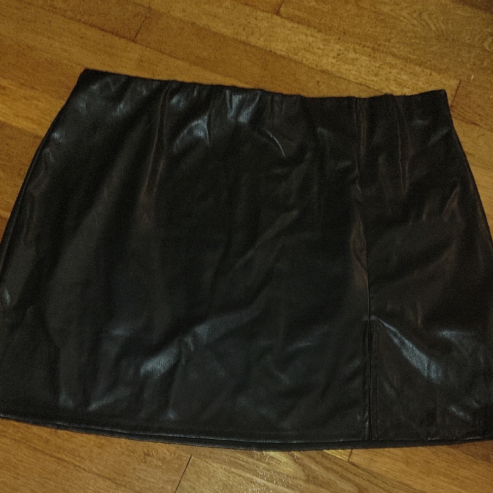 Women's 3X Black Faux Leather Skirt